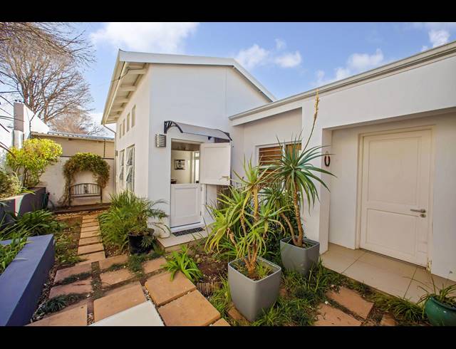 2 BEDROOM HOUSE SOLD IN PARKHURST